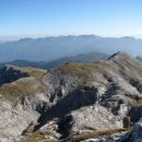 Uh ... Levo Kreda, desno Prvi Vogel, zadaj Bohinjsko-Tolminske gore.