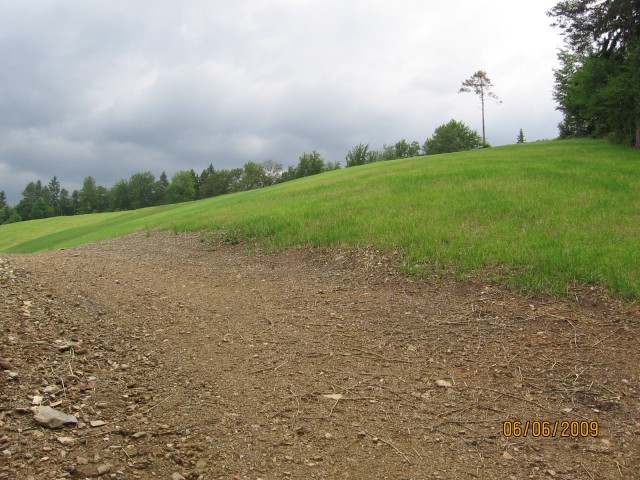 Dolina, stroji  - foto