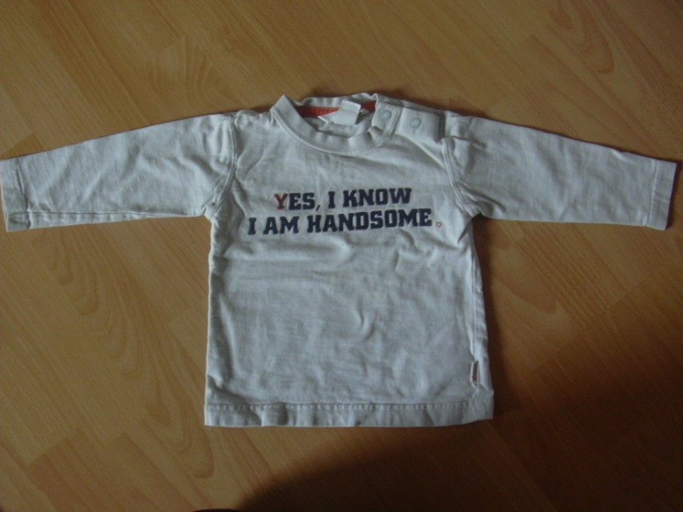 podarim kupcu komplet H&M (je primerna za doma, ker ima majhno luknjco) REZ ANJA