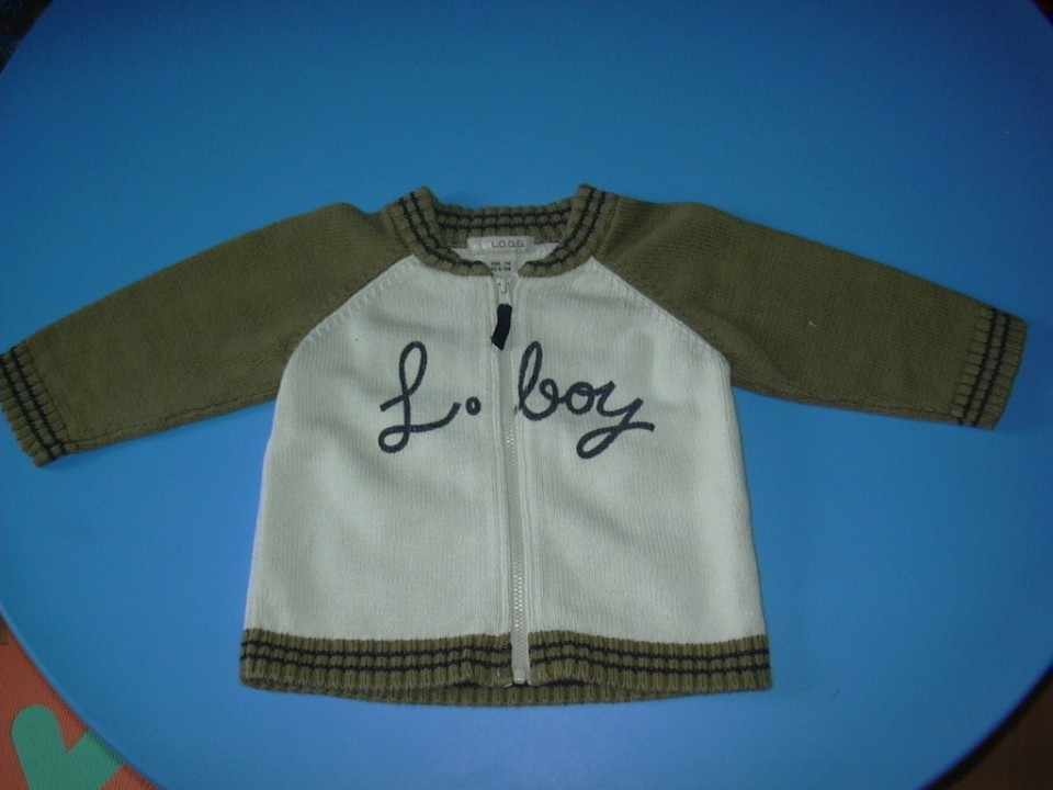 jopica H&M št 74 (vednar večja, mi smo jo nosili kot 80)...4eur