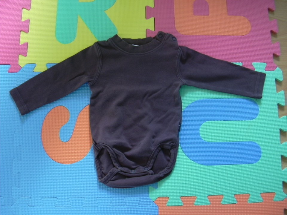 bodi H&M št 68 zelo malo nošen...4eur