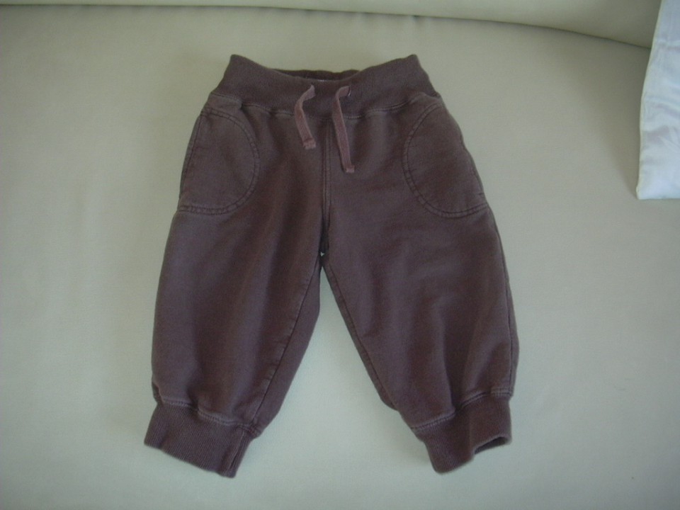 trenerka H&M št 86 (vendar je manjša bolj kot ostale trenerke h&m 80)...4eur