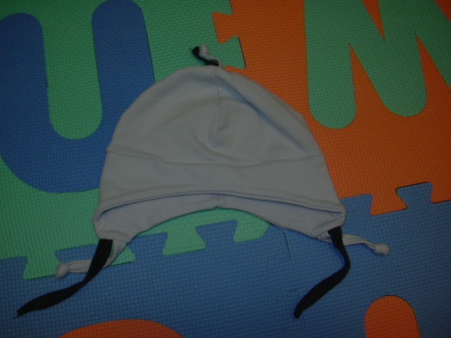 Tanjša bombažna kapica....za pomladne dni...1eur