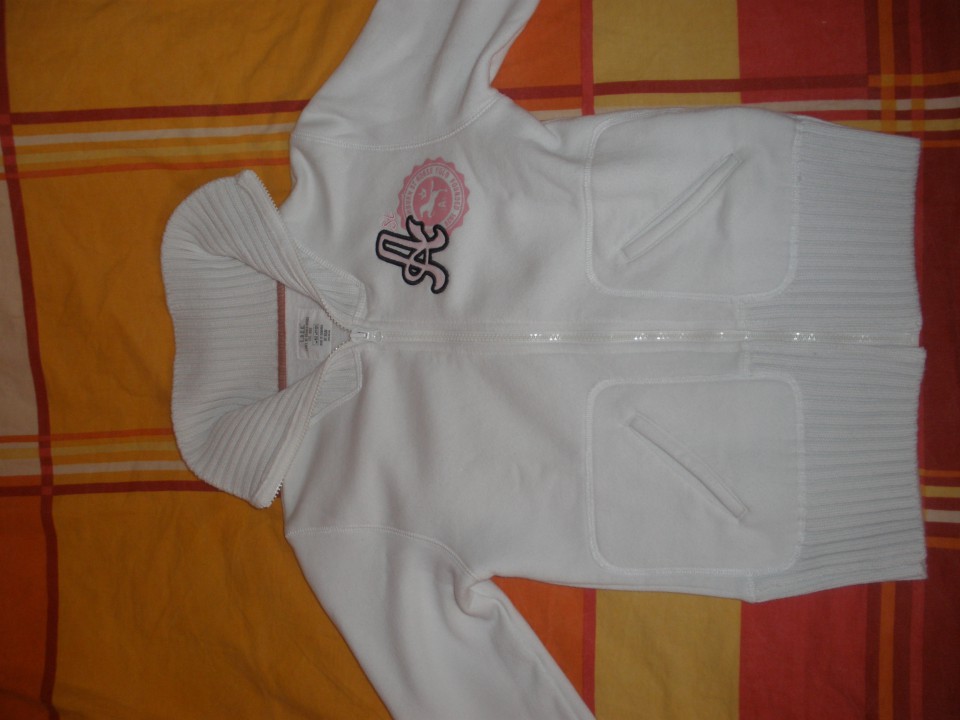 H&M jopica št 152 (ustreza št XS/S)...zelo lepo ohranjena in super za nosit!...7eur