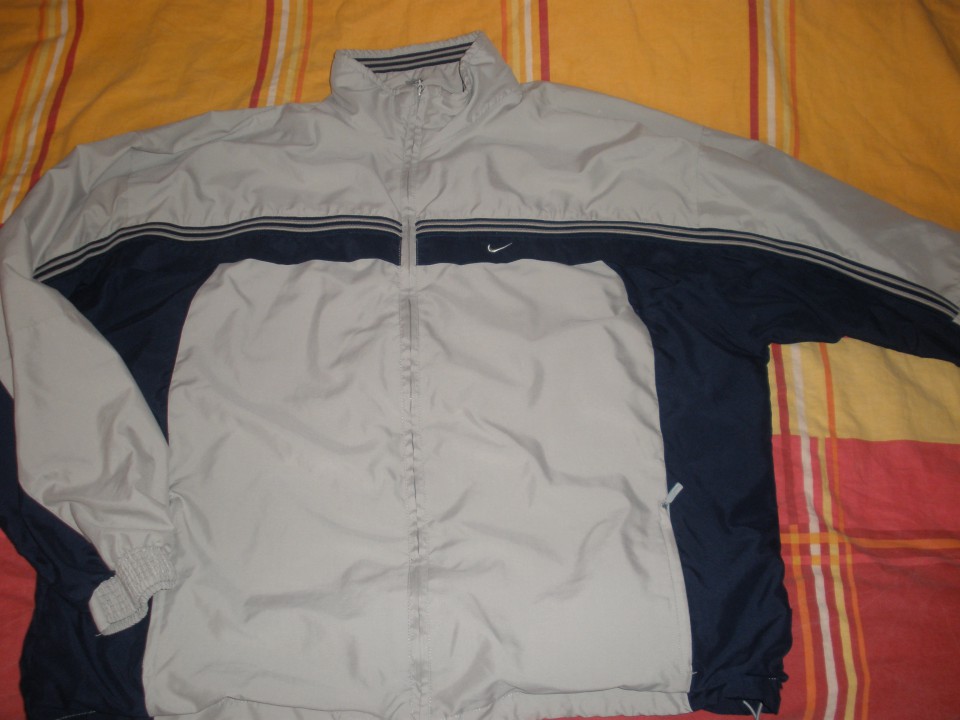 zg.del trenerke Nike št XXL...7eur