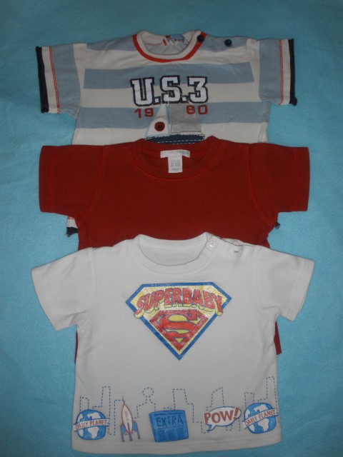 Majčke št.80... na voljo še zgornja in rdeča H&M vsaka 3eur (spodnja superbaby prodana)