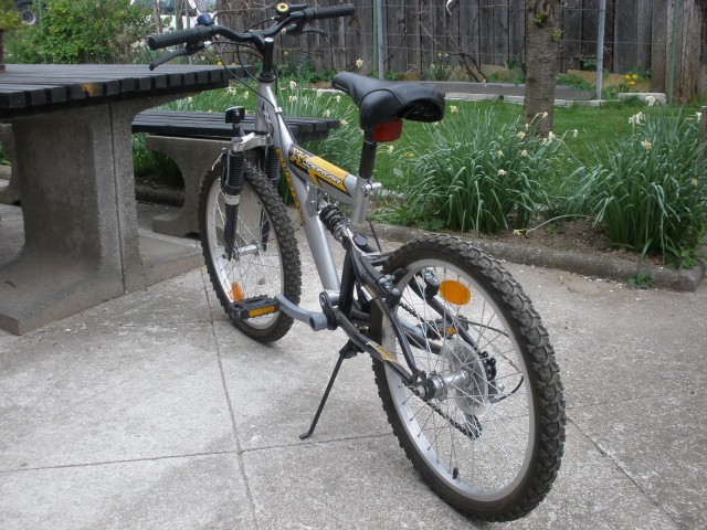 Moderne oblike...ima nogico...