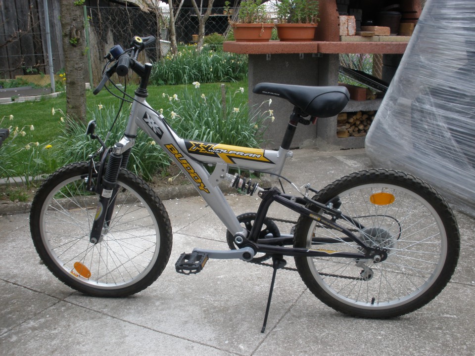 otroško gorsko kolo (mislim da je 20colsko) cena 65eur