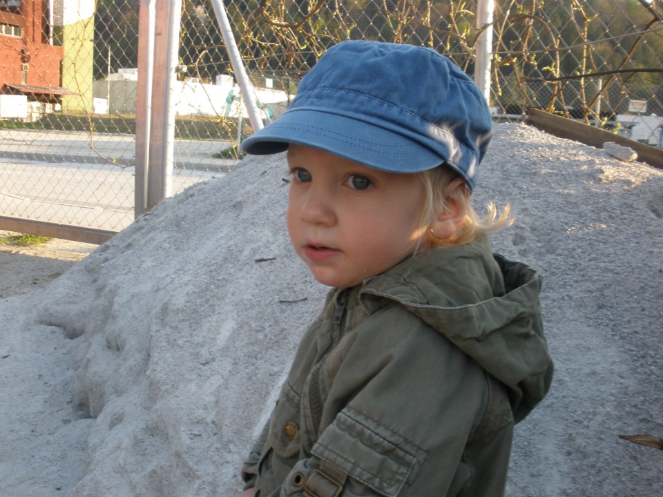 kapica H&M št.86 (na našem manekenu :))...2eur