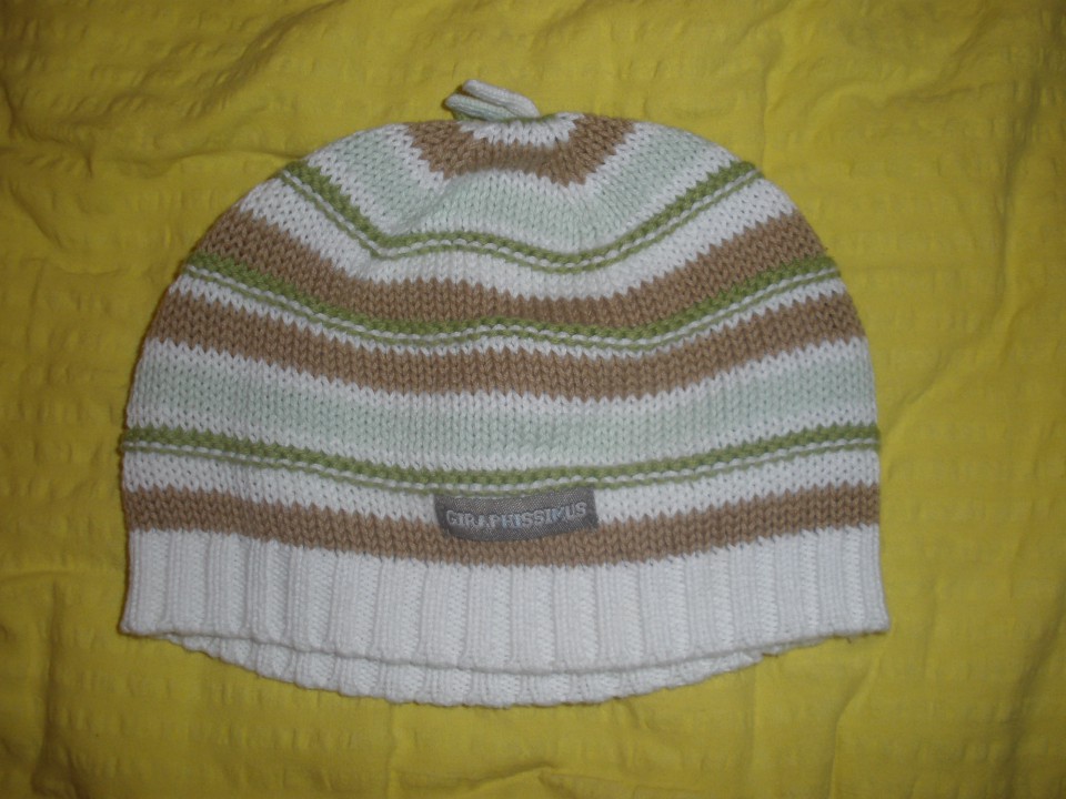 H&M št62 (je večja, mi smo jo nosili pri 74)...2,5eur