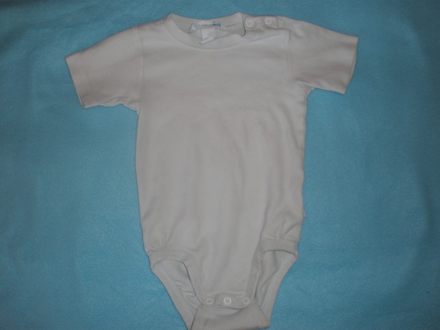 H&M bodi št.80 več nošen...podarim ob večjem nakupu