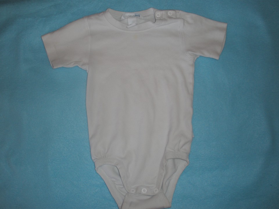 H&M bodi št.80 več nošen...podarim ob večjem nakupu