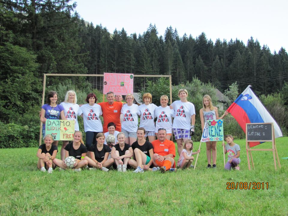 Fusbal ledik-užinene 2011 - foto povečava