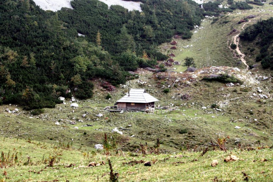 Pastirska koča na planini Koren.