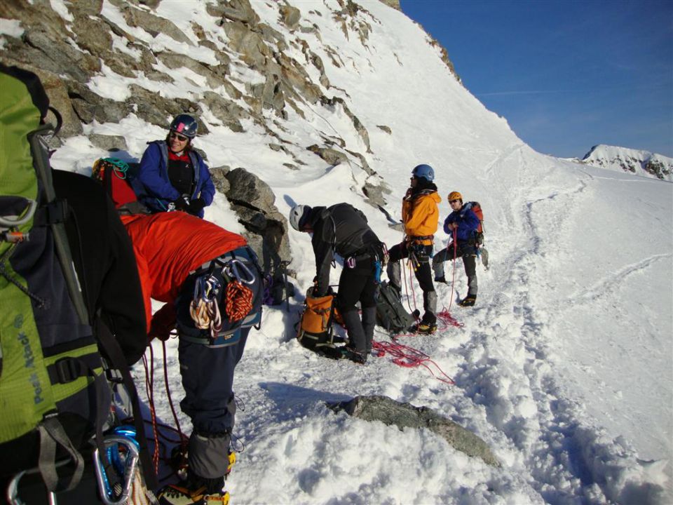 AŠ Kamnik - ledeniški tečaj - 24. - 27.4.2010 - foto povečava