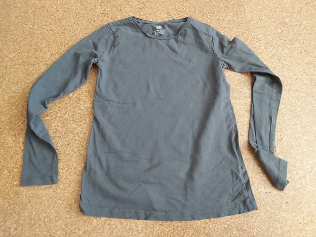 Puloverji, srajcke od st.134 do S - foto