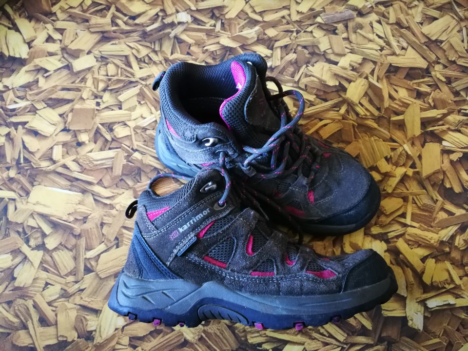 Karrimor pohodni cevlji st. 32 5€