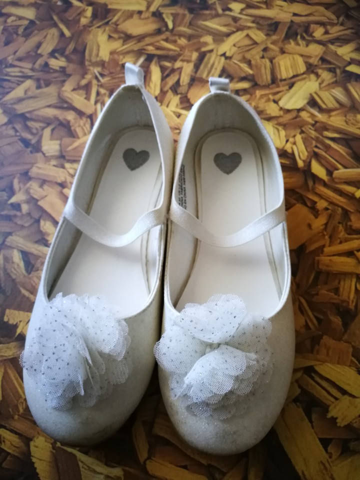 St33 4€