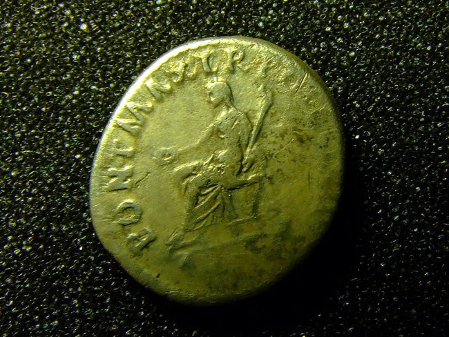 Trajan - foto povečava