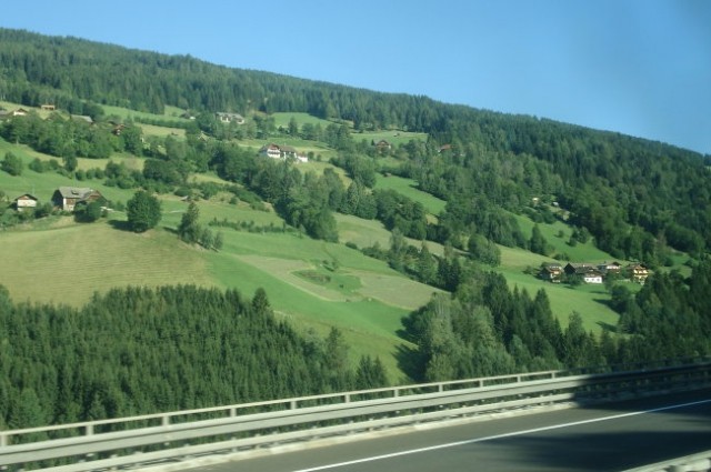Čudovita panorama na poti skozi Avstrijo