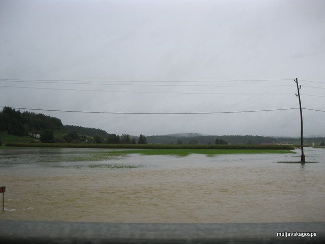 Poplave v KS Muljava, september 2010 - foto