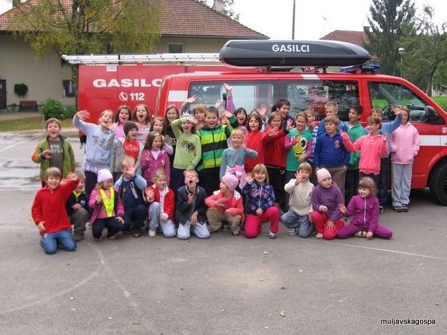 Evakuacija na PŠ Muljava, oktober 2010 - foto povečava