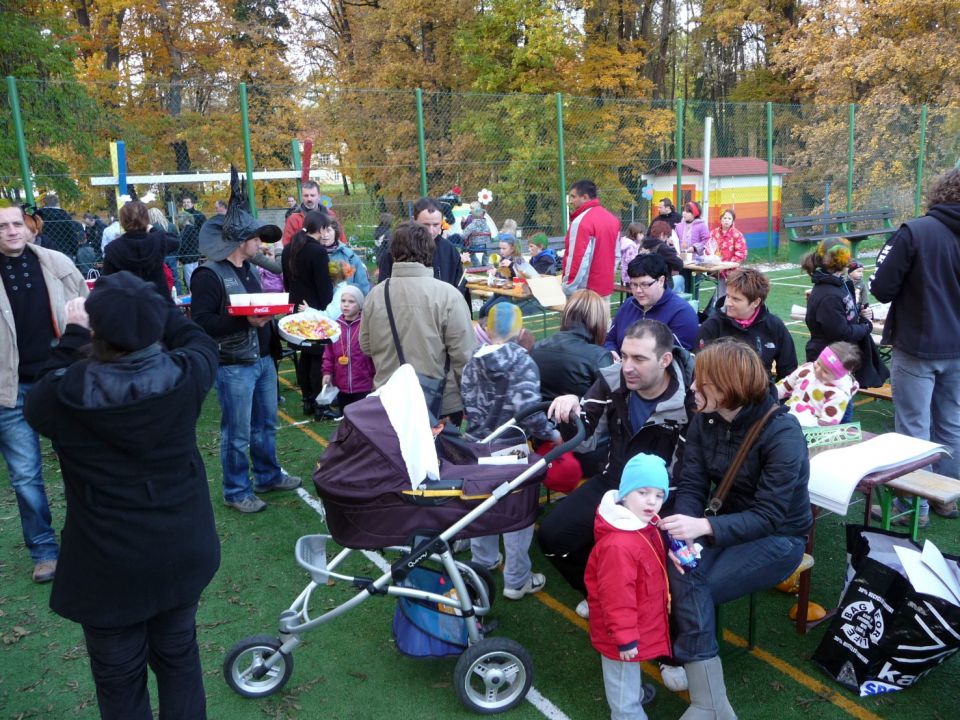 HALLOWEEN PARTY ZA OTROKE 2011 - foto povečava