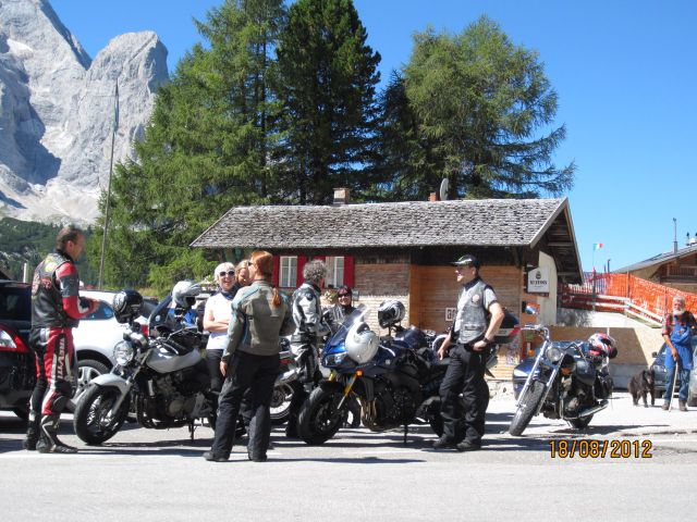 PANKRTI V DOLOMITIH - foto