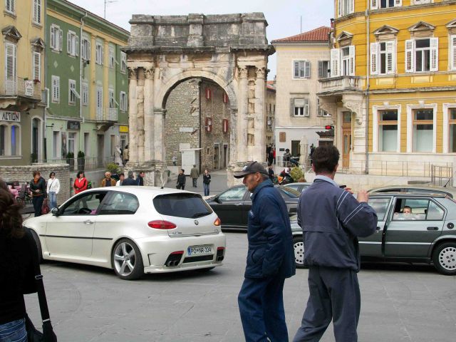 Alfa Romeo srečanje - Pula april 2010 - foto