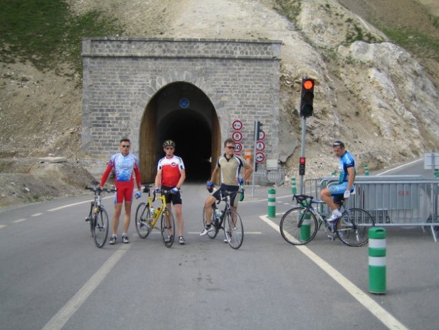 Pred tunelom pod Galibierom