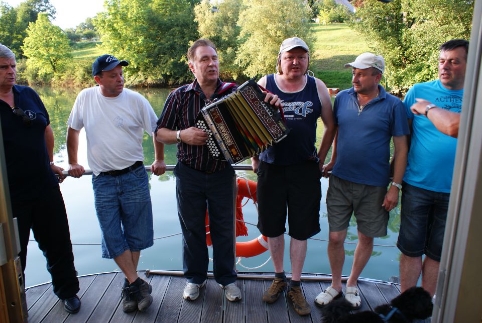 Piknik na splavu junij 2011 - foto povečava