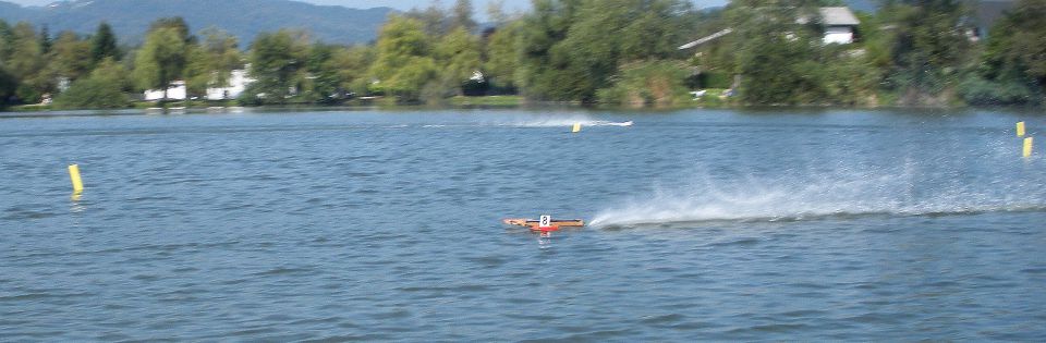 Fast electric r/c boats - foto povečava