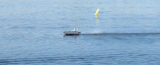 Fast electric r/c boats - foto