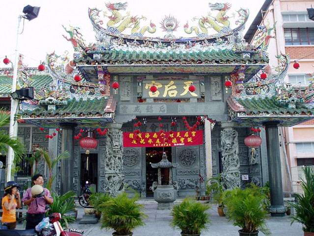 Budistični tempelj od zunaj ...