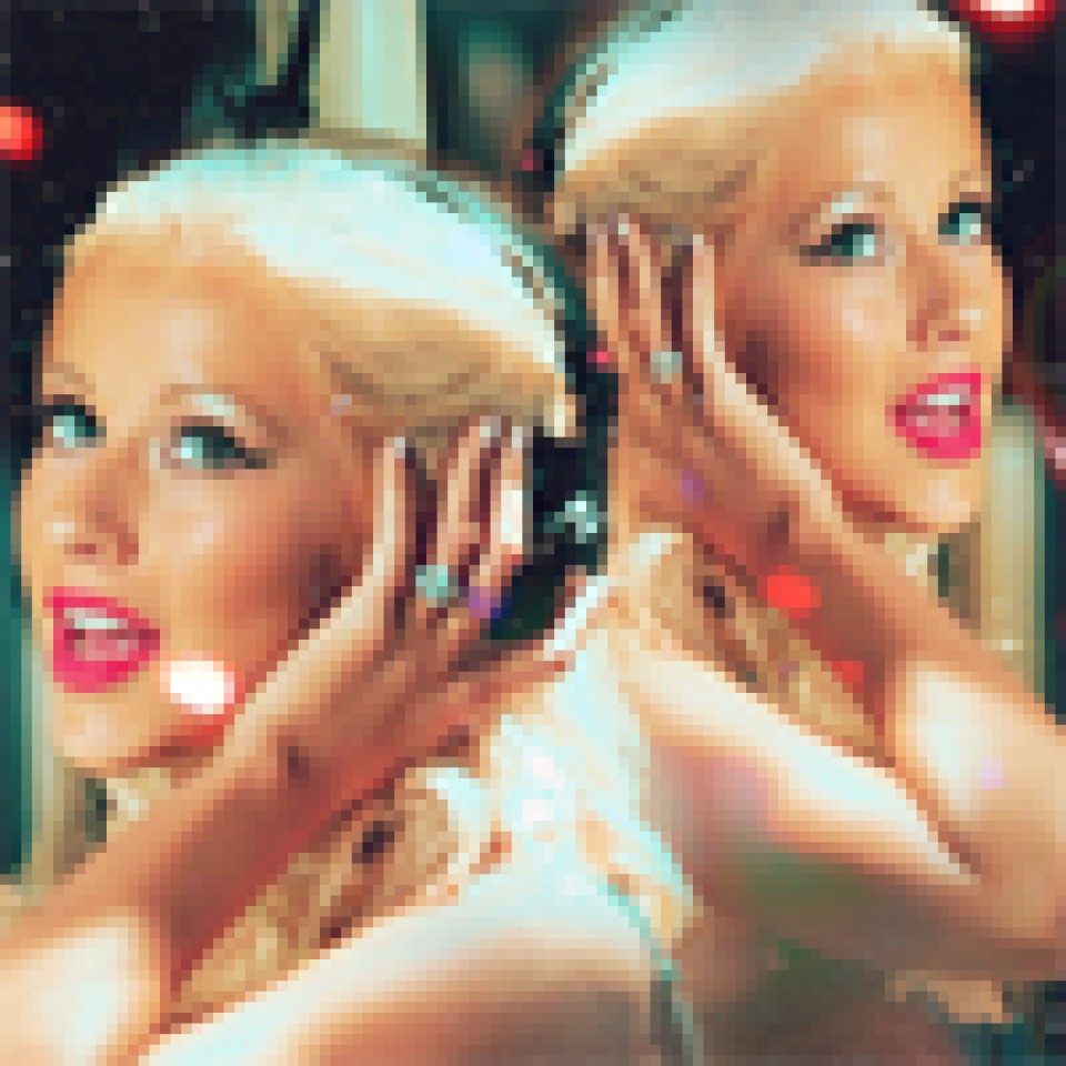 Christina Aguilera avatars - foto povečava