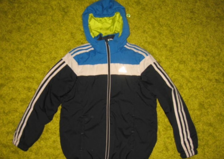 Adidas bunda št. 140 oz. 9-10y, 15€