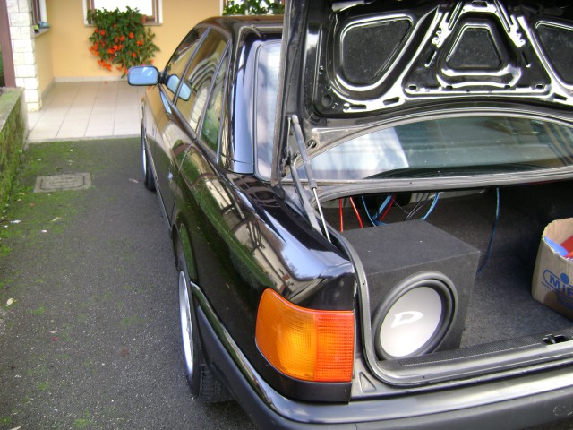 Audi 100 - foto