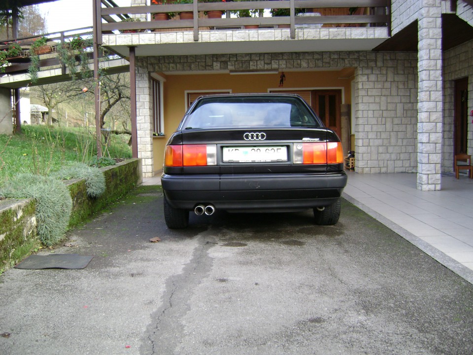 Audi 100 - foto povečava