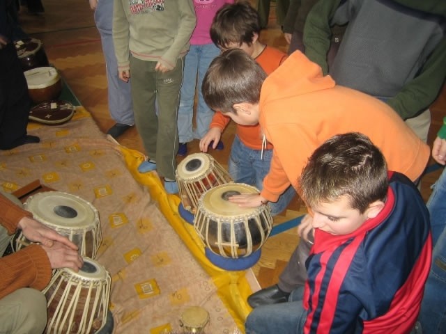 Kulturni praznik in indijska glasbila (2005/2 - foto