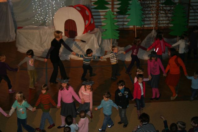 Obdarovanje predšolskih otrok (dec 2009) - foto