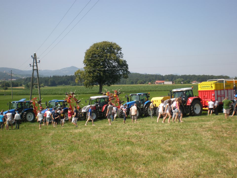 Demo Traktor forum - foto povečava