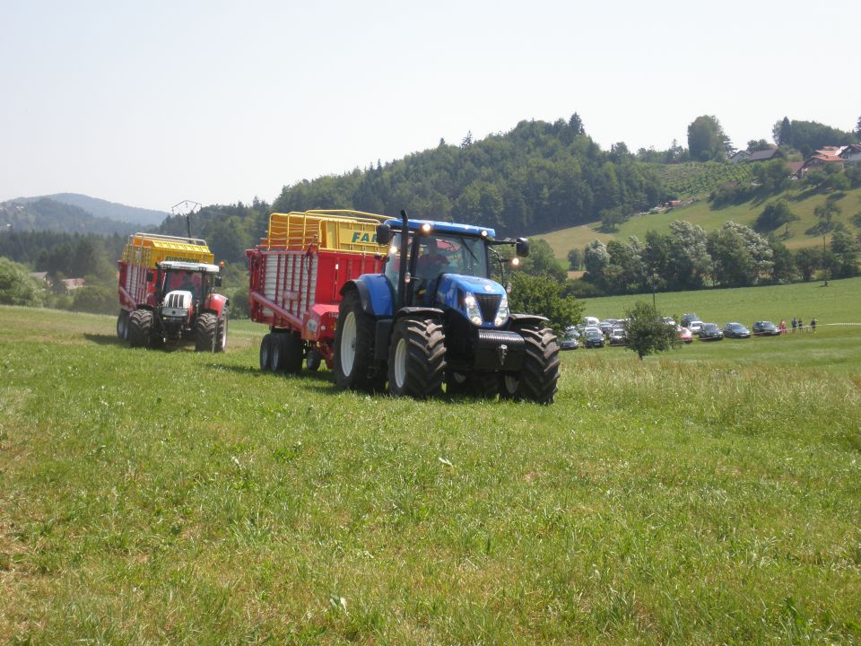 Demo Traktor forum - foto povečava