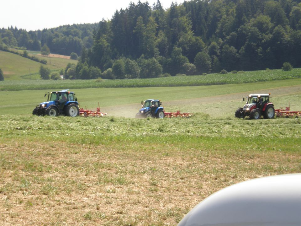 Demo Traktor forum - foto povečava