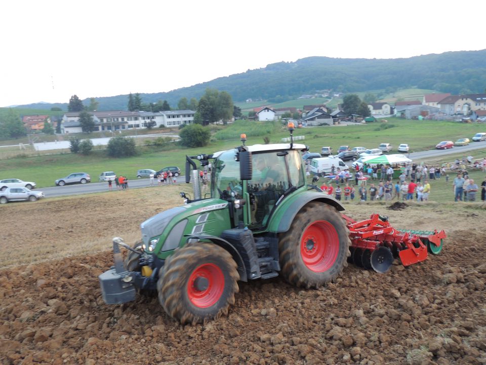 Fendt demo Mirna peč - foto povečava