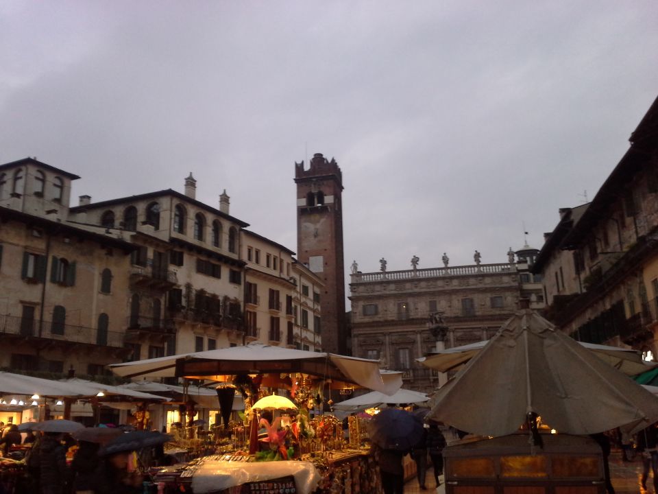 Sejem in mesto Verona - foto povečava