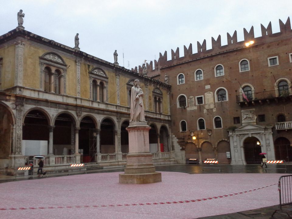 Sejem in mesto Verona - foto povečava