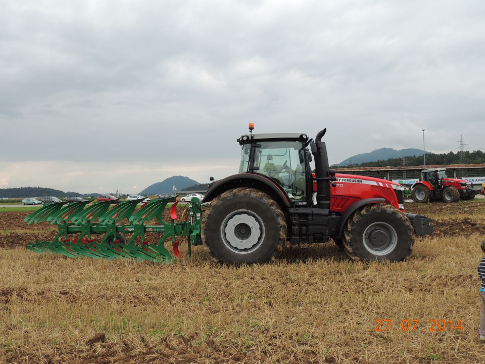 Massey ferguson demo naklo - foto povečava