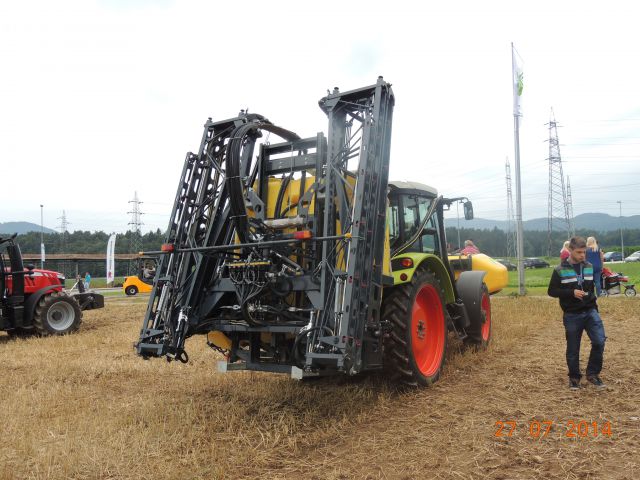 Massey ferguson demo naklo - foto