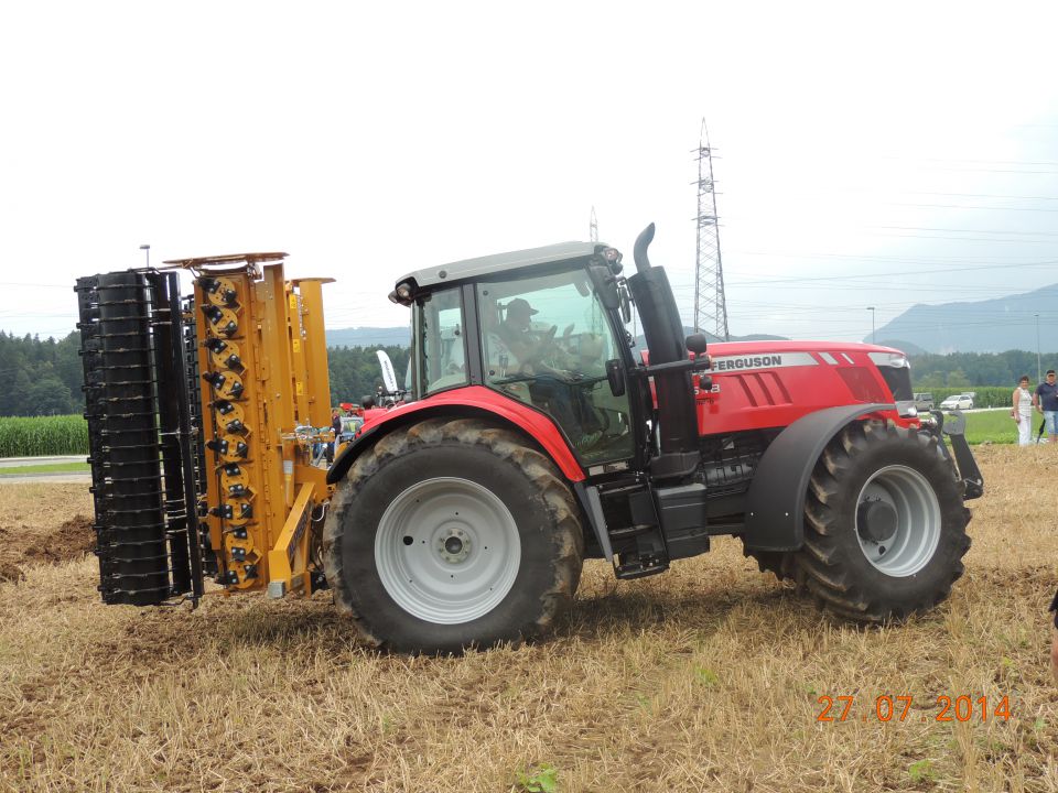 Massey ferguson demo naklo - foto povečava