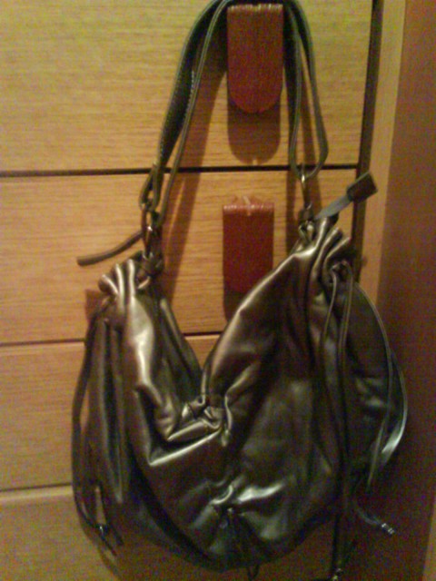 Mat-srebrna torbica 8 eur